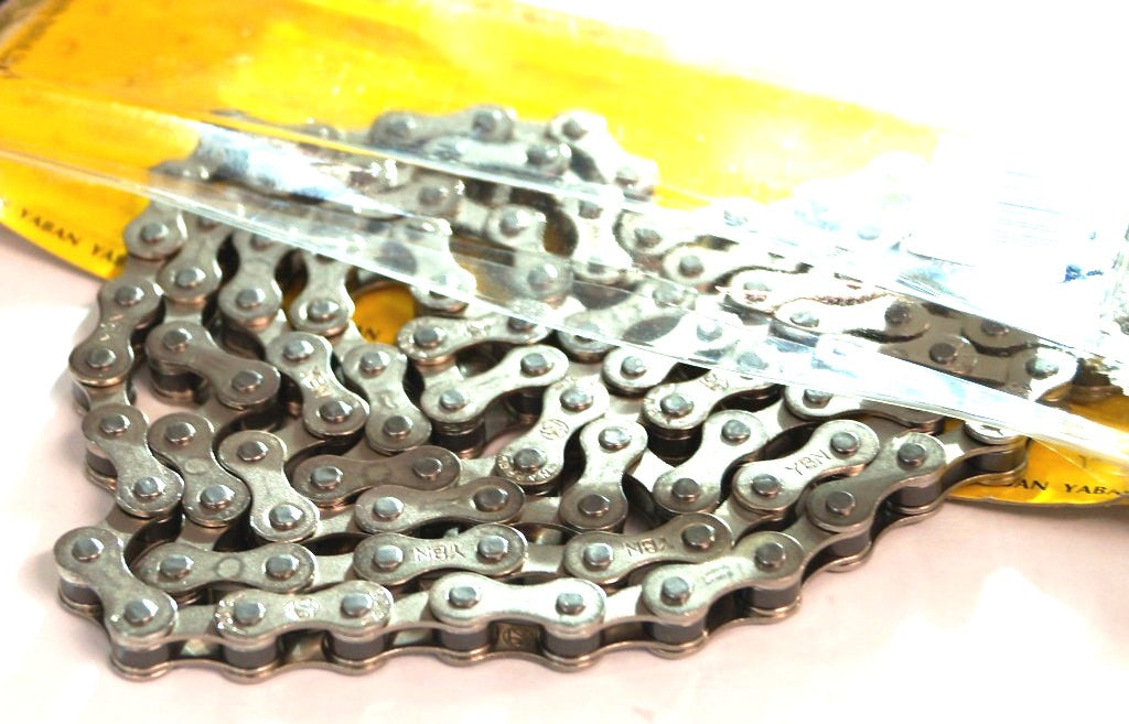 CHAIN 1/2 x 1/8 x 112L, Single Speed, SILVER &SILVER (YBN S-410)