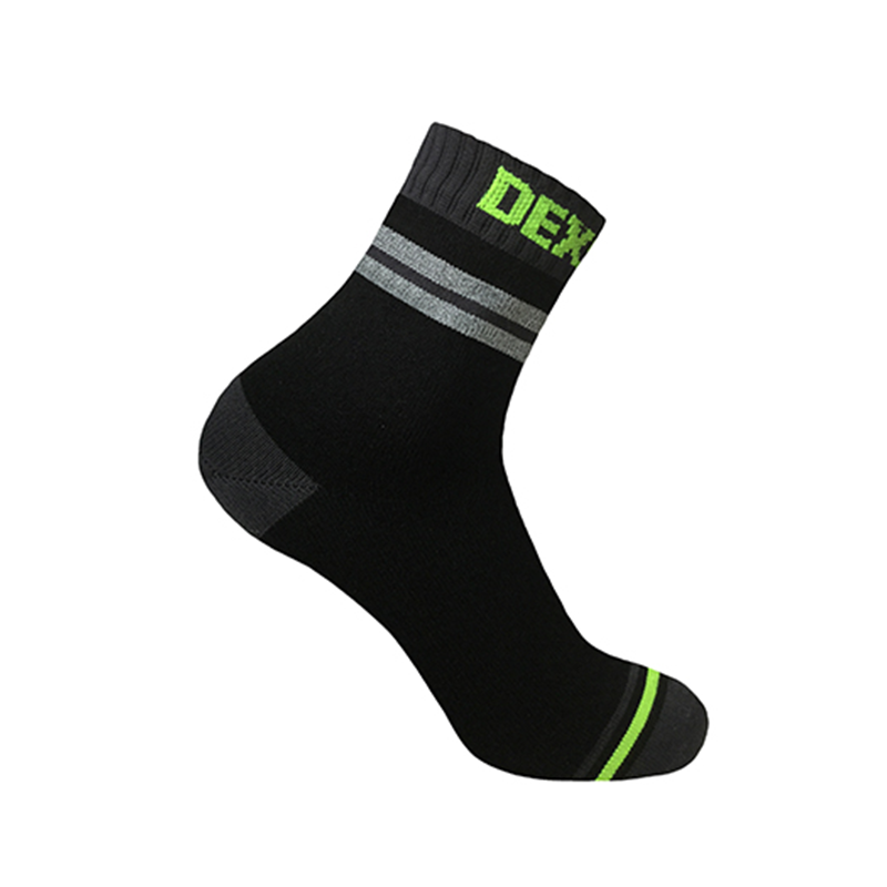 PRO VISIBILITY CYCLLING SOCKS by DexShell -- MEDIUM (6.5-9 Mens US, 7.5-10 Womens US)