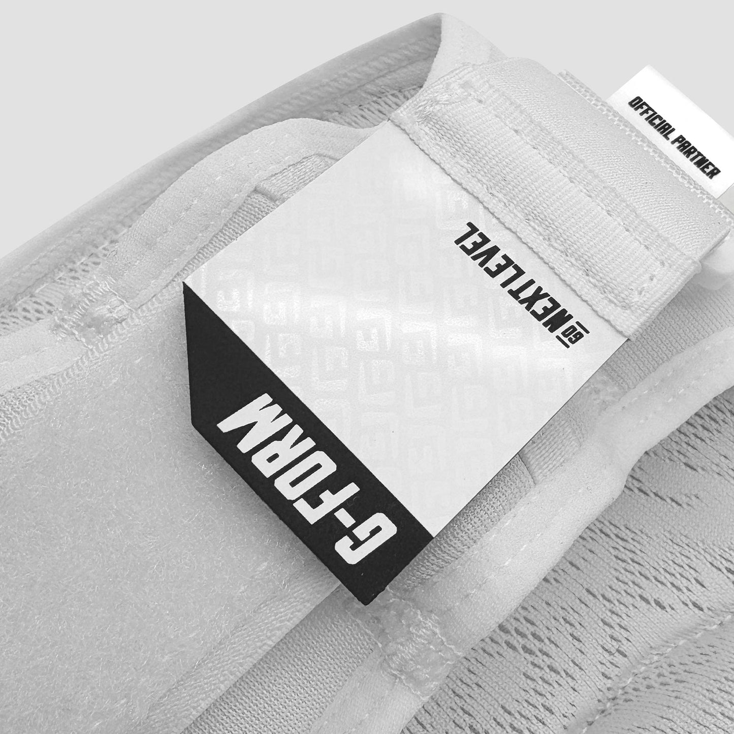 Alpha Elbow Guard MLB Youth White O/S