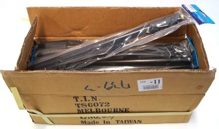 PUMPS - Box of 25 Plastic Pumps, AV Conn, BLACK