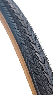 FOLDABLE TYRE  700 x 32C COMMUTER Tread, (32-622), runs 50 to 75 PSI, Black Tyre with Tan Side Wall