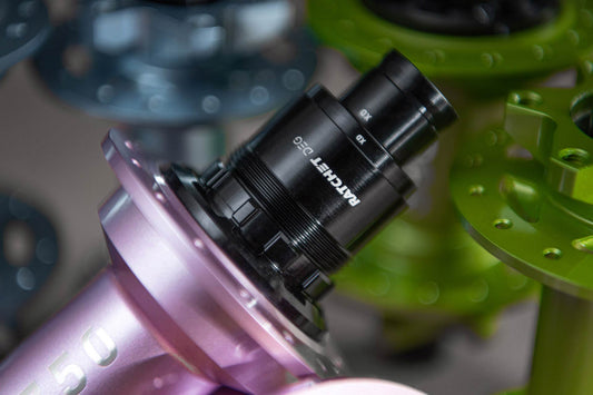 350 DEG PINK H/SET 15/110+12/148B 32H 6 Bolt XD