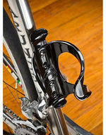 FLIP-FLOP BOTTLE CAGE